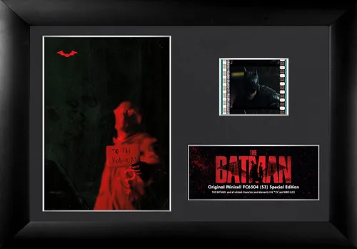 Vista 11 de Trend Setters DC Comics - The Batman - Desenmascarado - FilmCells - Presentación de escritorio MiniCell de 7 x 5 pulgadas - Con clip de película
