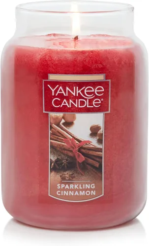 Vista 2 de Yankee Candle - Vela perfumada Sparkling Cinnamon, clásica de una sola mecha en tarro grande de 22 onzas, más de 110 horas de tiempo de combustión