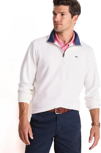 Vista 26 de vineyard vines Suéter con cremallera de un cuarto para hombre Gorra blanca