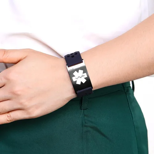 Vista 5 de Pulsera de alerta médica personalizada para mujeres y hombres, pulseras de identificación médica deportiva de silicona con grabado gratuito, pulsera