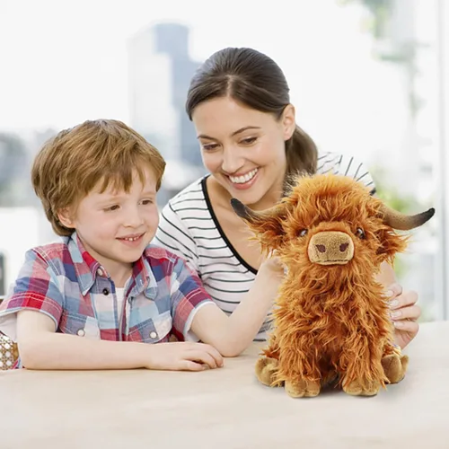 Vista 6 de Highland Cow - Animal de peluche realista de vaca escocesa, juguete de peluche suave de animales de granja, regalo para adultos, niños y niñas