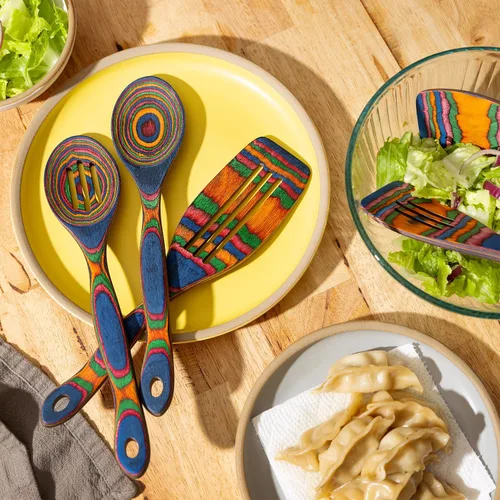 Vista 4 de Juego de utensilios de cocina de madera de 5 piezas, cucharas de madera para cocinar, utensilios de madera de Pakka para cocinar y servir, agarre