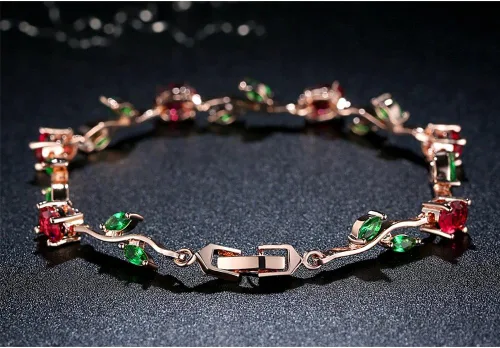Vista 7 de FEDONA Brazalete con colgantes bañado en oro, plata fina, piedras estilo diamante, aleación, Multicolor, AMZ611152280