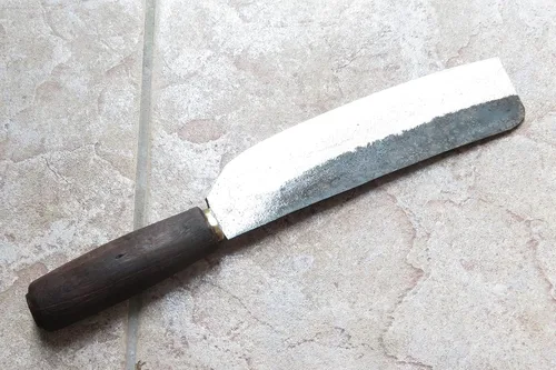 Vista 2 de Crude - Cuchillo de chef japonés Nakiri, 8 pulgadas, acero al carbono, ¡afilado!