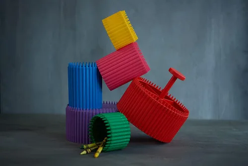 Vista 8 de Crayola - Organizador redondo de almacenamiento, organizador de escritorio creativo para niños con 5 secciones para almacenar bolígrafos, lápices