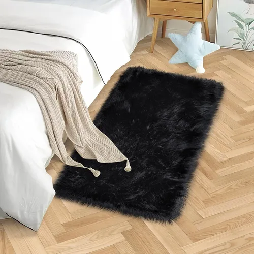 Vista 2 de Alfombra negra de piel sintética, 2 x 3 pies, para dormitorio, niños, dormitorio, sofá, decoración del hogar, lavable, esponjosa, manta pequeña