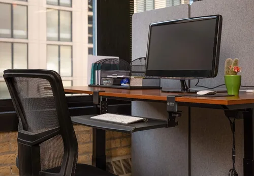 Vista 3 de Stand Up Desk Store - Bandeja ajustable y retráctil para teclado, con abrazadera compacta, debajo del escritorio, optimización de espacio, 25 x 11.5