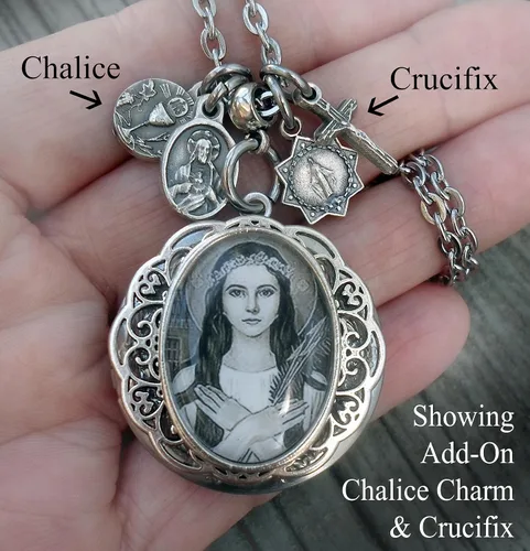 Vista 4 de St. Lucia of Fatima Locket Necklace, Patron Saint Catholic Jewelry, Confirmation Gift