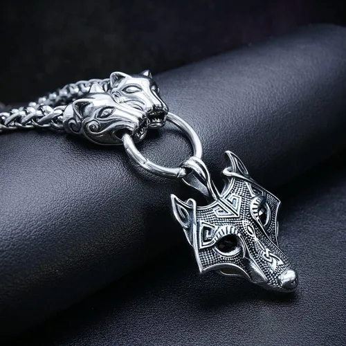 Vista 3 de BAVIPOWER Colgante de amuleto vikingo con cabeza de lobo grande, collar de cadena de acero inoxidable 316L, collar escandinavo nórdico auténtico