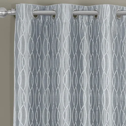 Vista 3 de sheetsnthings Voyage - Juego de 2 cortinas opacas con aislamiento térmico jacquard, 76 pulgadas de ancho x 84 pulgadas de largo, color plateado Plata
