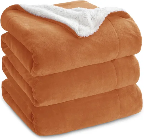 Vista 21 de Bedsure GentleSoft - Manta de forro polar Sherpa para sofá, manta de Navidad gruesa y cálida para invierno, manta de felpa suave y esponjosa como