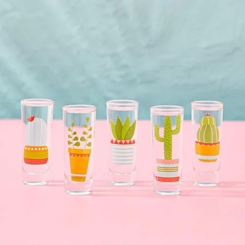 Vista 5 de BLUE PANDA Vasos de chupito con diseño de cactus, paquete de 5, 2 onzas, multicolor, vasos de chupito de tequila para whisky