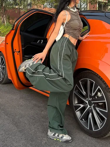 Vista 3 de Winioder Pantalones de paracaídas para mujer, pantalones cargo holgados de tiro bajo, pantalones deportivos Y2K, pantalones deportivos