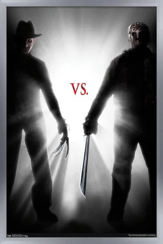 Vista 9 de Trends International Freddy vs. Jason - Póster de pared ligero, 14.725 x 22.375 pulgadas, versión enmarcada de madera de granero Versión enmarcada