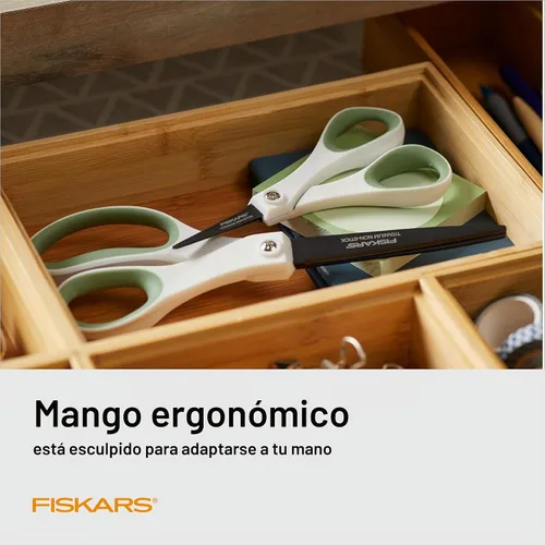 Vista 4 de Fiskars Juego de tijeras multiusos SoftGrip de titanio para uso diario de 8