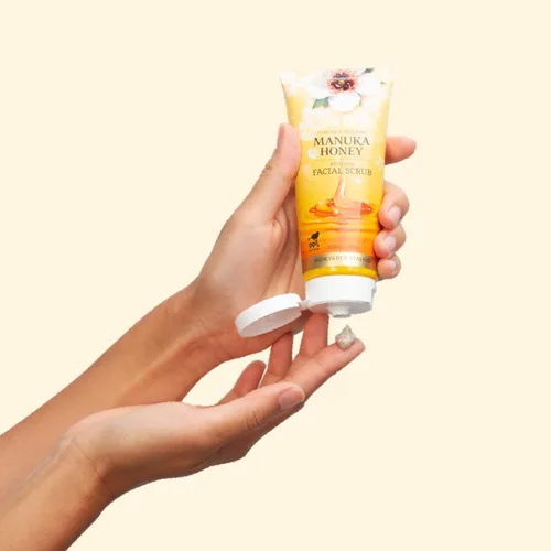 Vista 4 de Wild Ferns Exfoliante facial suave de miel de manuka