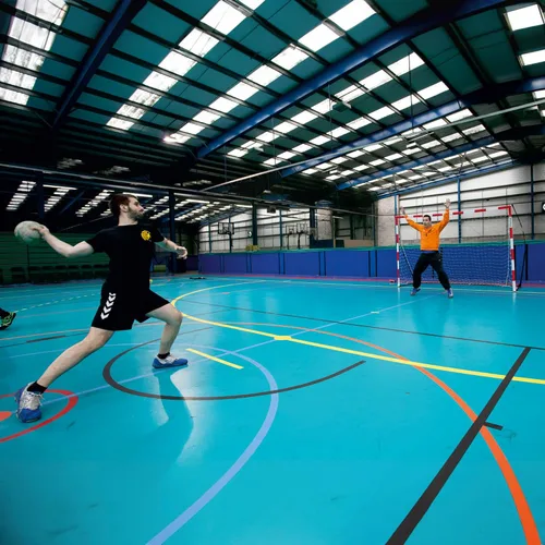 Vista 8 de QuickPlay Portería de balonmano portátil con base ponderada basada en la tecnología KICKSTER: configuración rápida Flexi-Post weighted base