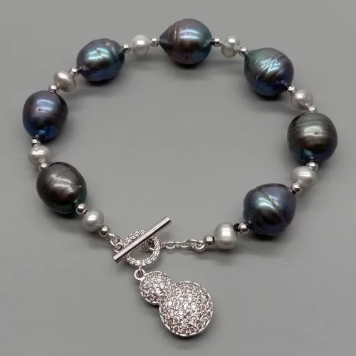 Vista 3 de Pulsera redonda de perlas de agua dulce cultivada de color gris arroz negro con cuentas #4341