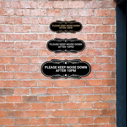 Vista 2 de Designer Please keep noise down after 10pm Sign (negro) - Pequeño