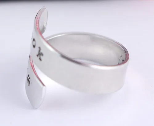 Vista 3 de Anillo ondulado Book Worm Anillo ondulado Para amantes de los libros regalo para lectores