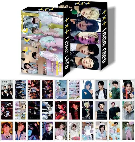 Vista 5 de WGEEEY Juego de regalos Kpop TXT tarjeta fotográfica TXT calcomanías pulsera protector facial anillos collar colgante pin de botón soporte
