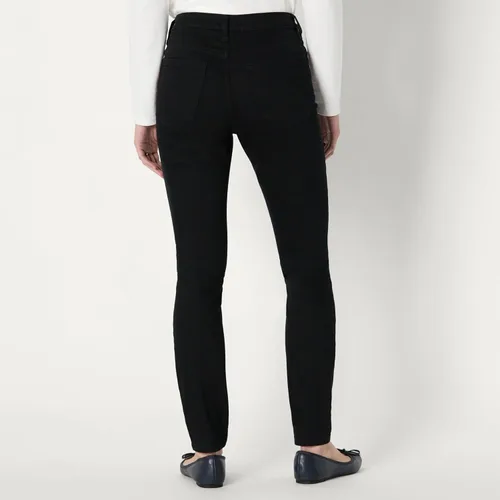 Vista 2 de Amazon Essentials - Jeans ajustados de tiro medio para mujer, altamente elásticos y versátiles