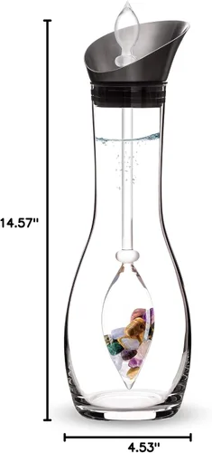 Vista 10 de VitaJuwel Era Five Elements Jarra de agua de cristal con amatista · Calcedonia · Madera petrificada · Cuarzo rosa y ágata Alineación · Puesta a
