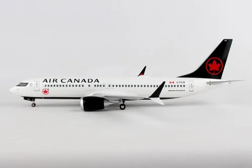 Vista 7 de Daron Skymarks Air Canada 737MAX8 1/100 con soporte de madera y engranaje