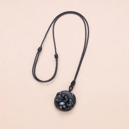 Vista 5 de Collar AmorWing con grabado Pixiu, de obsidiana negra natural/obsidiana de hielo/ágata roja, sin metal, N303-3