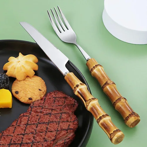 Vista 3 de Juego de cubiertos de bambú de 40 piezas para 8, juego de cubiertos de acero inoxidable 18/10 con mango de bambú, cubiertos de bambú natural