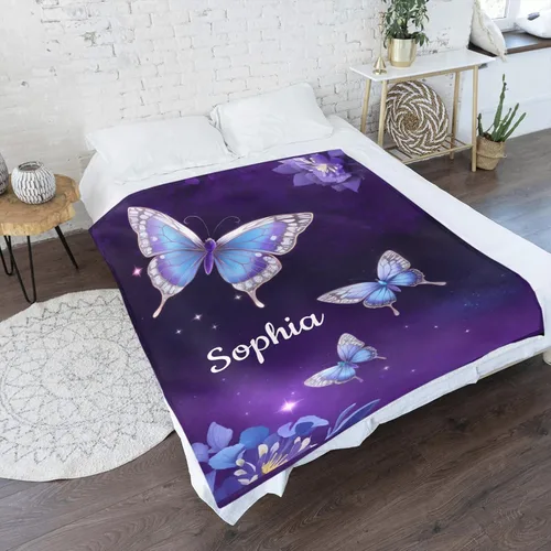 Vista 3 de Manta de forro polar suave con nombre en blanco y mariposa de galaxia morada, para recién nacidos, niñas, niños, guardería, 30 x 40 pulgadas