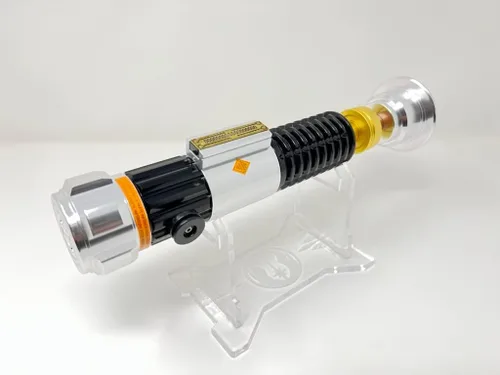 Vista 8 de Galaxy's Edge Star Wars OBI-Wan Kenobi Legacy - Paquete de empuñadura de sable láser con emblema grabado personalizado