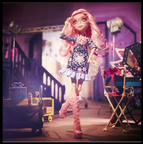 Vista 2 de Muñeca de Monster High "Frights, camera, action!" Viperine Gorgon (discontinuada por el fabricante)