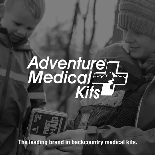 Vista 8 de Adventure Medical Kits Primeros auxilios, 0.5 estaño, rojo (paquete de 2) Stylish Hinged-Lid Tin Includes Die-Cut Moleskin for Blisters Plus