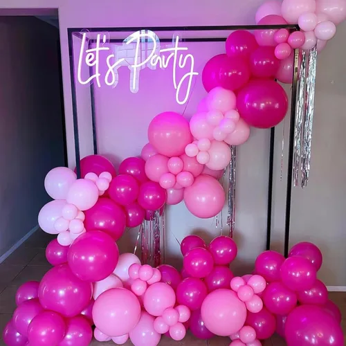 Vista 5 de Thomtery Globos blancos de confeti rosa, 50 globos de látex de 12 pulgadas para fiestas de cumpleaños, decoraciones del día de San Valentín