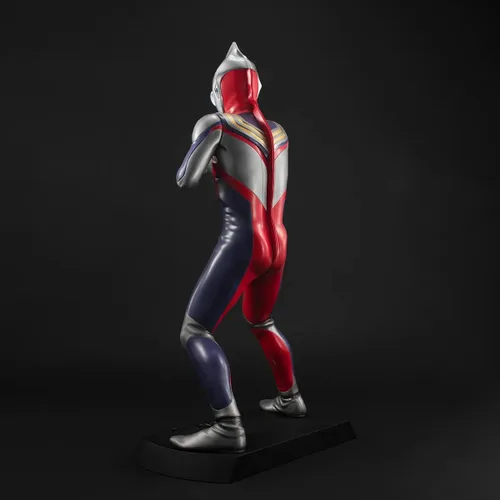 Vista 3 de Megahouse - Ultraman - Ultraman Tiga (Multi Tipo), Estatua Coleccionable Ultimate Article