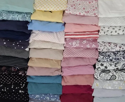 Vista 5 de Sexy Basics Paquete de 10 tangas con espalda en T para mujer ropa interior de algodón que no se ve en varios