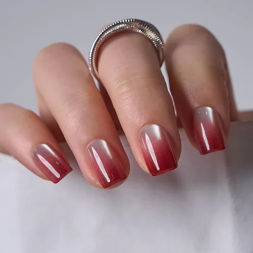 Vista 18 de CurvLife Uñas postizas cuadradas cortas a presión, terciopelo degradado Paris Script