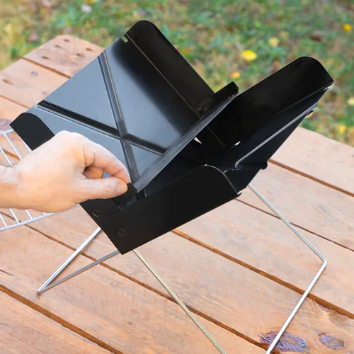 Vista 5 de Mini Barbacoa Plegable Portátil para Carbón Foldecue InnovaGoods