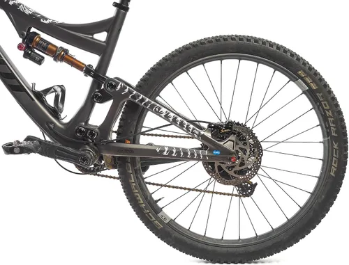 Vista 4 de All Mountain Style - Protector de marco de bicicleta extra - Ajuste universal, juego de 10 piezas para tubo descendente, vaina de cadena, desgaste