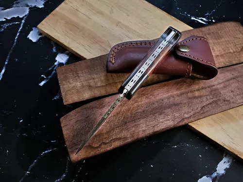 Vista 4 de Titan International Knives Titan International Knives1095 Cuchillo de bolsillo fresco de hoja de acero de Damasco de alto carbono