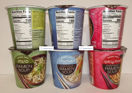 Vista 2 de Trader Joe's 3 - Sopa instantánea de ramen, miso, sabor a pollo, miso picante (seis tazas)
