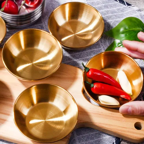 Vista 7 de Juego de 6 platos de salsa de soja de acero inoxidable, cuencos redondos dorados para sushi, albóndigas y olla caliente, platos de condimentos