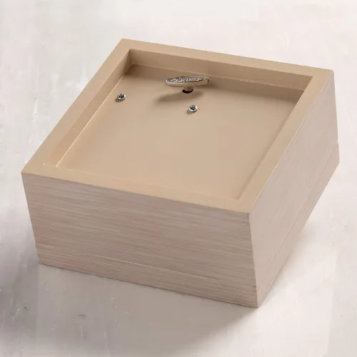 Vista 3 de Willow Tree Friendship Caja de Joyería Musical, Esculpida, Caja de Joyería Musical Pintada a Mano
