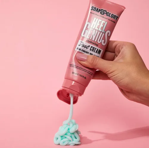Vista 3 de Crema para pies Heel Genius™ Soap & Glory 4.2 fl oz.
