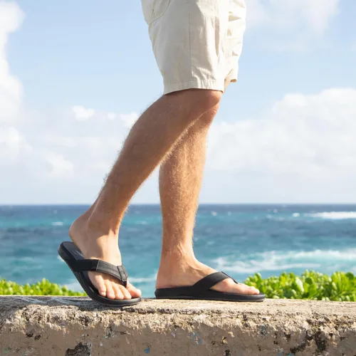Vista 2 de Reef Sandalias acolchadas Phantom para hombre Negro