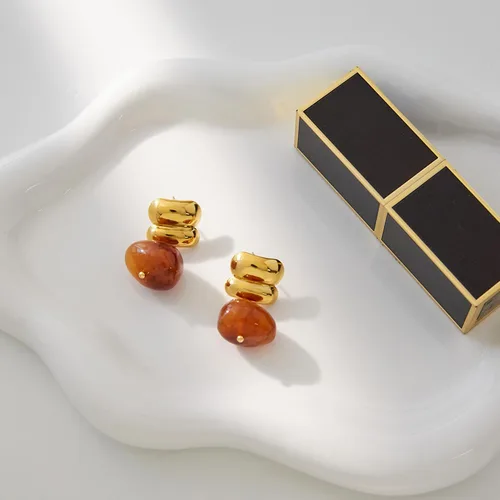 Vista 5 de Aretes colgantes de ámbar gruesos para mujer, aretes colgantes de resina ámbar vintage, joyería de oro grueso Regalos de joyería marrón de moda