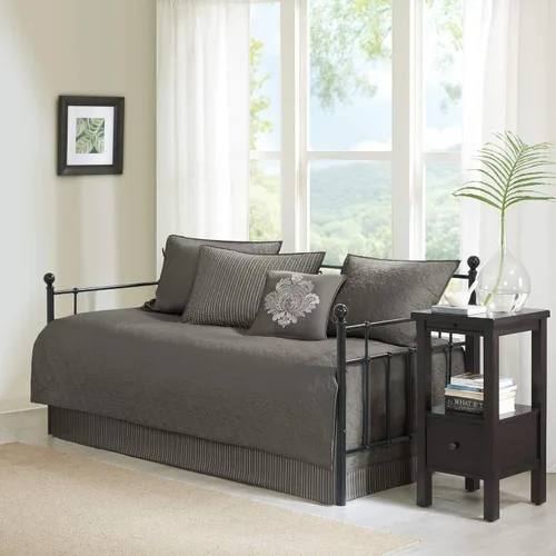 Vista 17 de Madison Park Coastal Damask - Juego de funda acolchada para sofá cama, 6 piezas, 39 x 75 pulgadas
