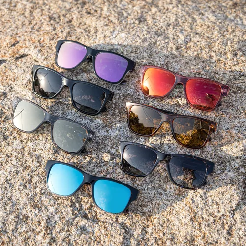 Vista 7 de MAXJULI Gafas de sol polarizadas cuadradas de gran tamaño retro para mujeres y hombres 8819