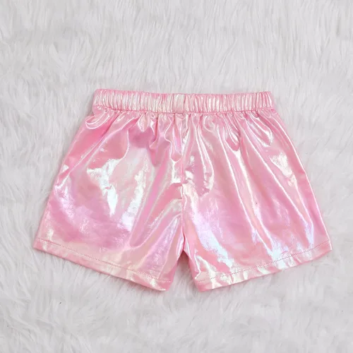 Vista 6 de ZYBOUTIC Pantalones cortos metálicos para niñas pequeñas, pantalones cortos brillantes de piel sintética de poliuretano, cintura elástica